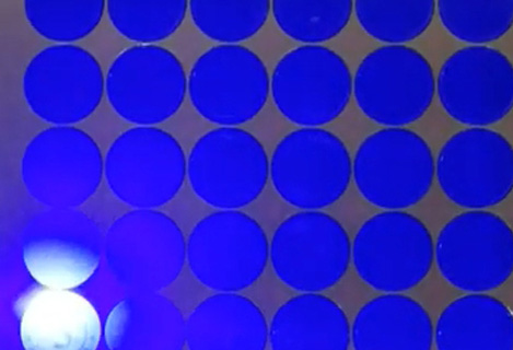 RFH Nanosekunden-Festkörper-UV-Laser zur farbigen Markierung der Tasten