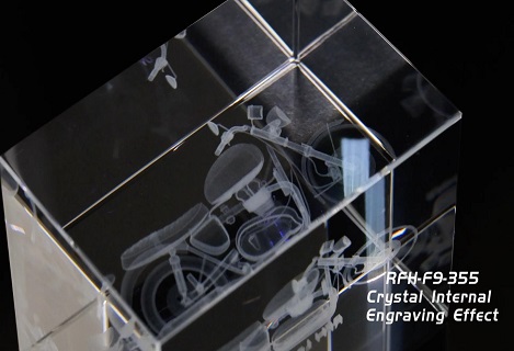 RFH F9 UV-Lasergravur für das Innere von Kristallen. Revitalisieren Sie jeden Kristall mit Präzision und Kaltverarbeitung.